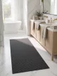 PVC antracit egyszínű fürdőszobai szőnyeg 65 cm