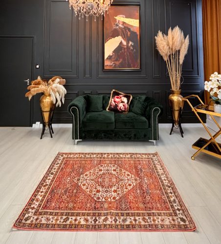 Venus 255 piros klasszikus szőnyeg 120x170 cm