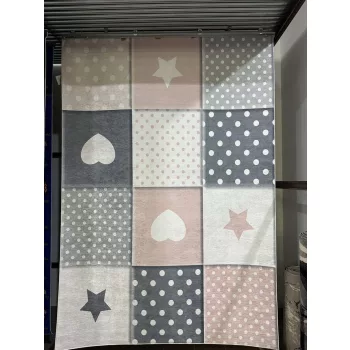   Rózsaszín csillag - és szívmintás gyerekszőnyeg 160x230 cm